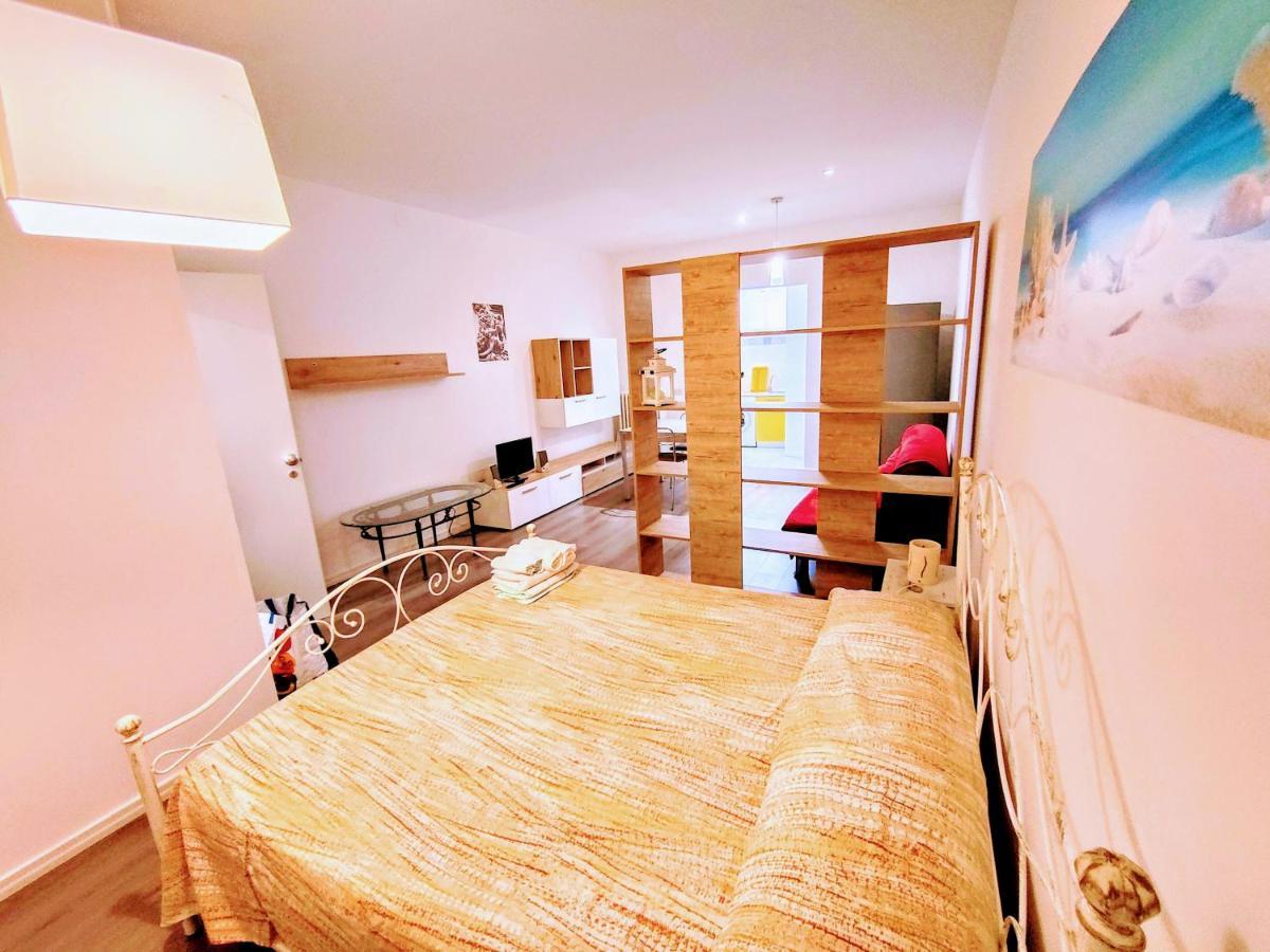 Casa Via Leuca Apartment Lecce Bagian luar foto